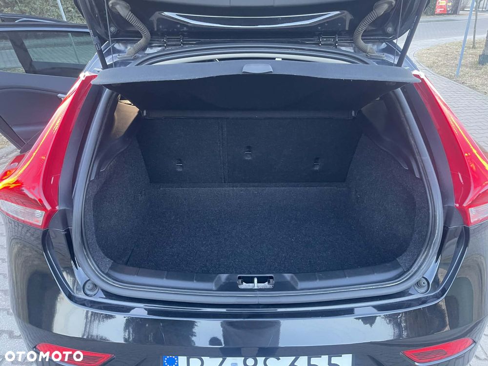 Volvo V40 D2 Momentum - 15