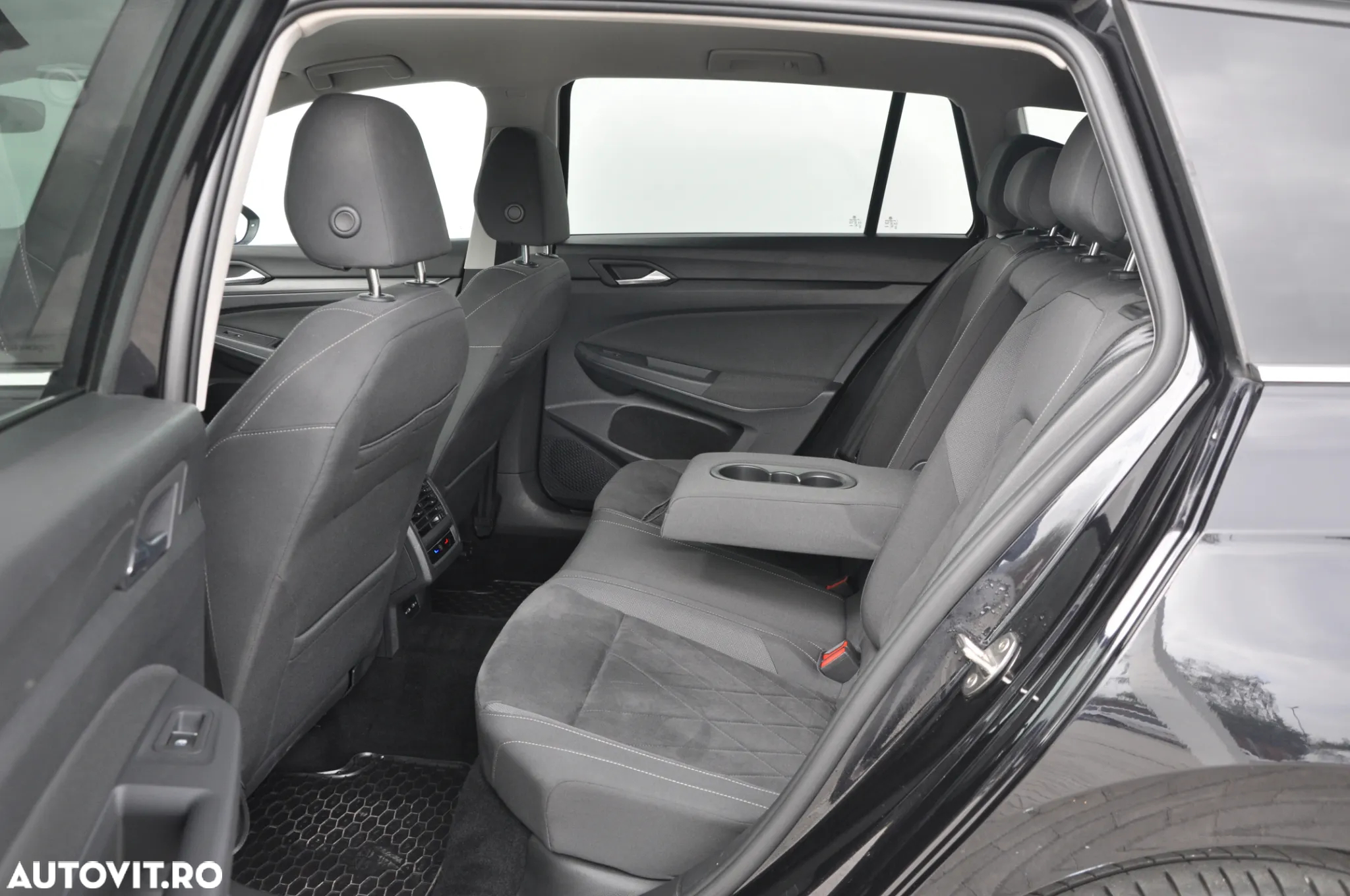 Volkswagen Golf Variant 2.0 TDI 115CP DSG Style - 27