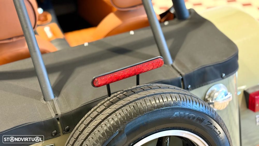 Caterham Super Seven 1600 - 12