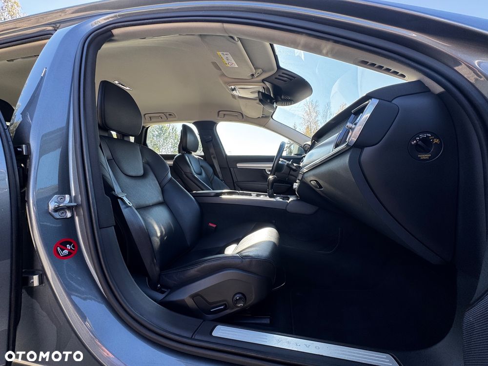 Volvo V90 D3 Momentum - 19
