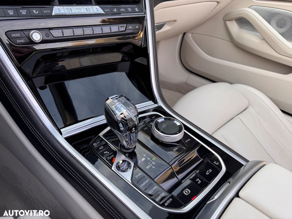 BMW M8 M850i xDrive - 15