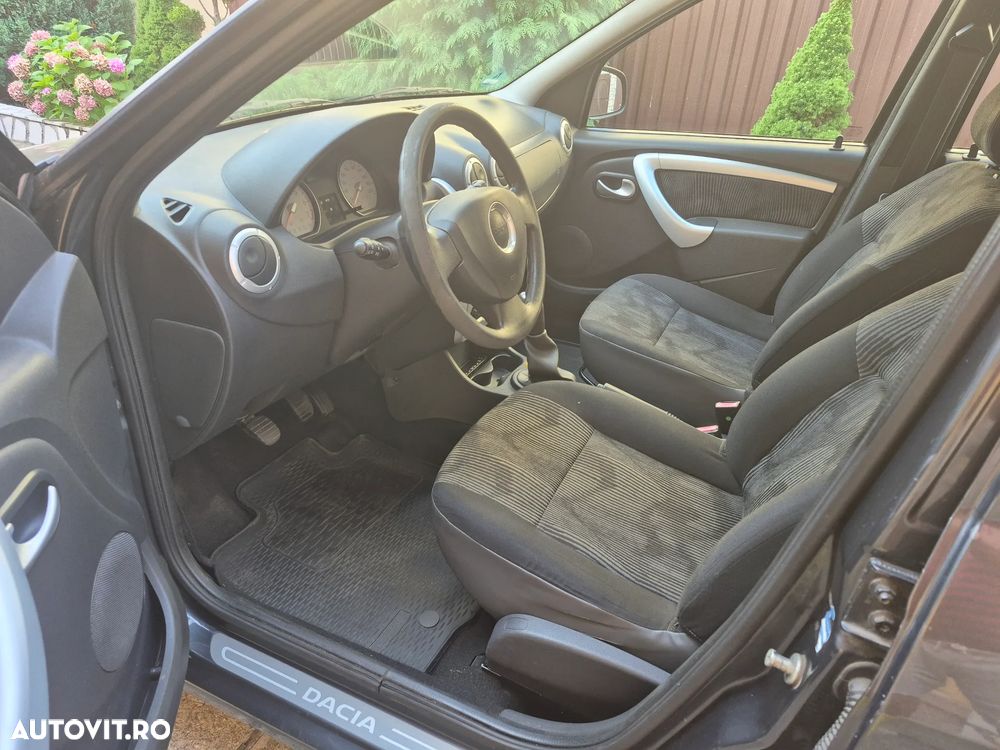 Dacia Logan 1.6 MPI Laureate - 5