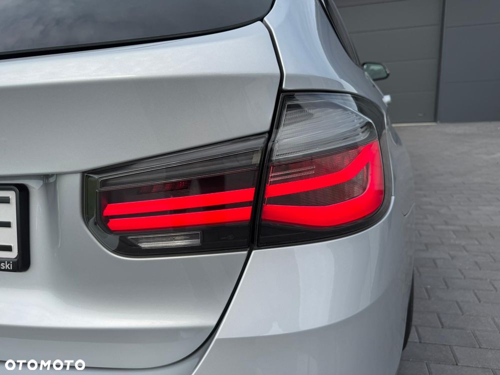 BMW Seria 3 335d xDrive M Sport Shadow sport - 9