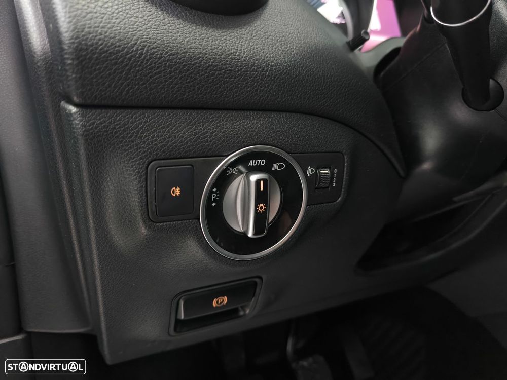 Mercedes-Benz CLA 180 d Shooting Brake Urban - 20