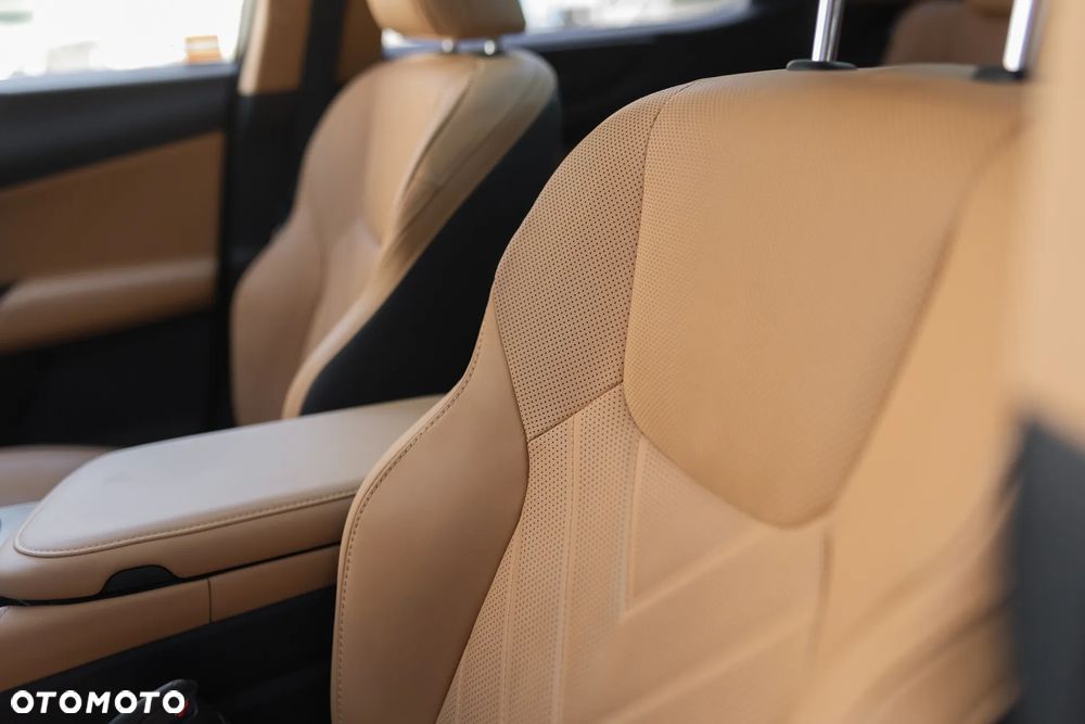 Lexus NX 350h Prestige AWD - 24