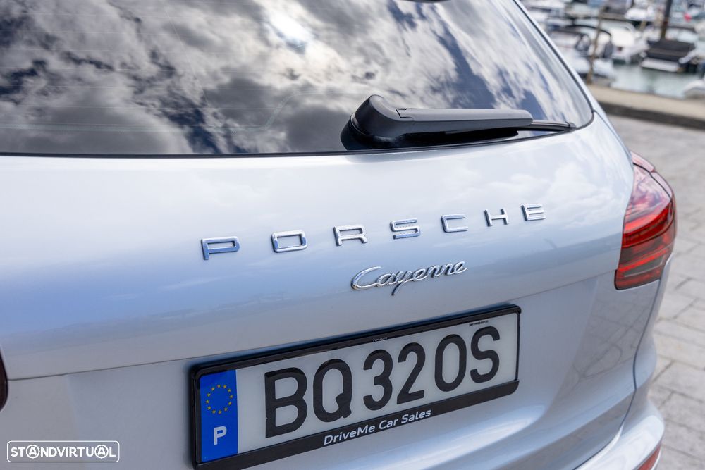 Porsche Cayenne Platinum Edition - 33