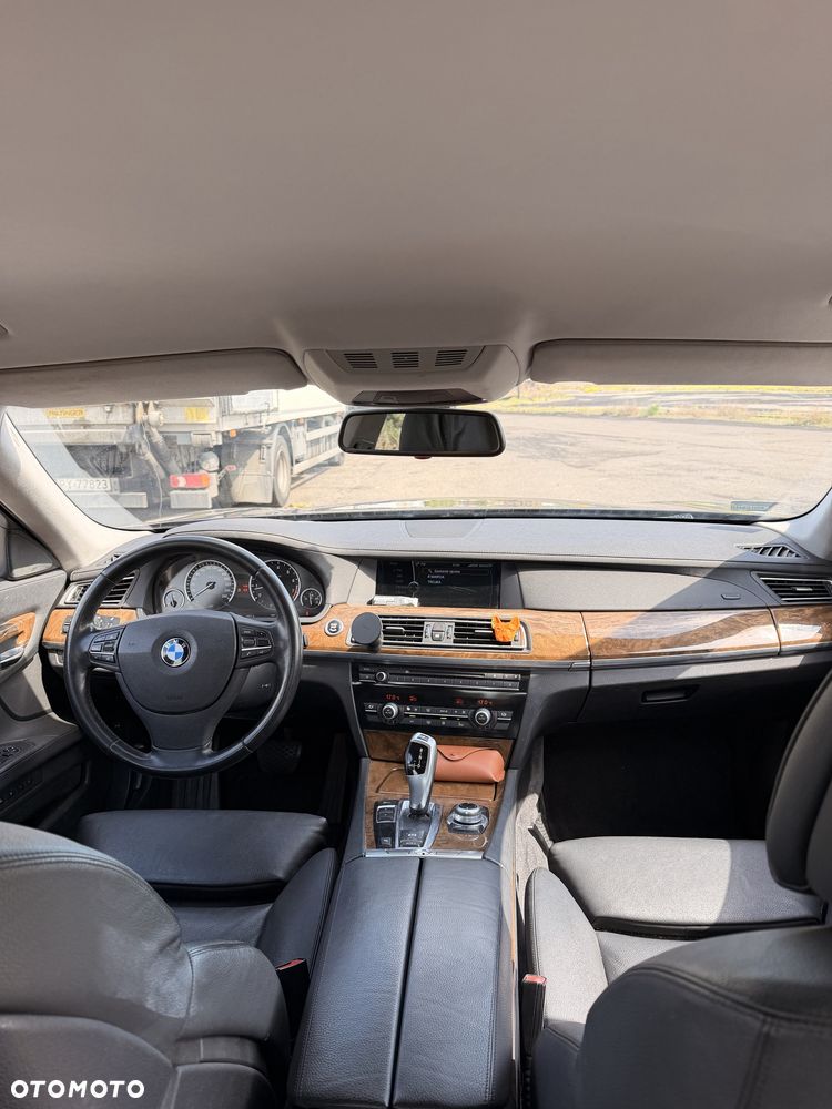 BMW Seria 7 - 5