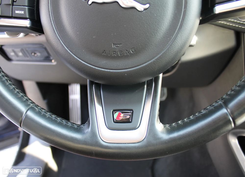 Jaguar F-Pace 3.0 TDV6 S AWD Aut. - 40