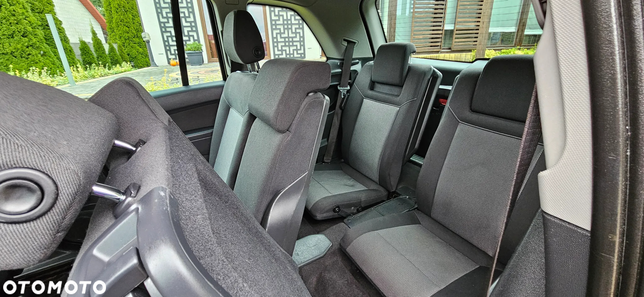 Opel Zafira 1.8 Design Edition - 12