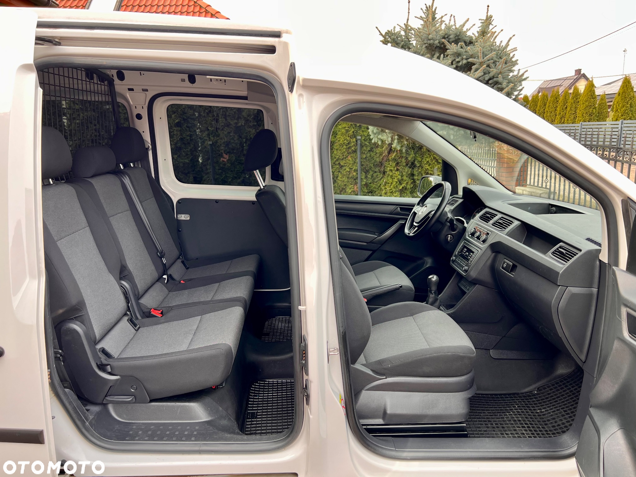 Volkswagen Caddy 2.0 TDI Comfortline - 23