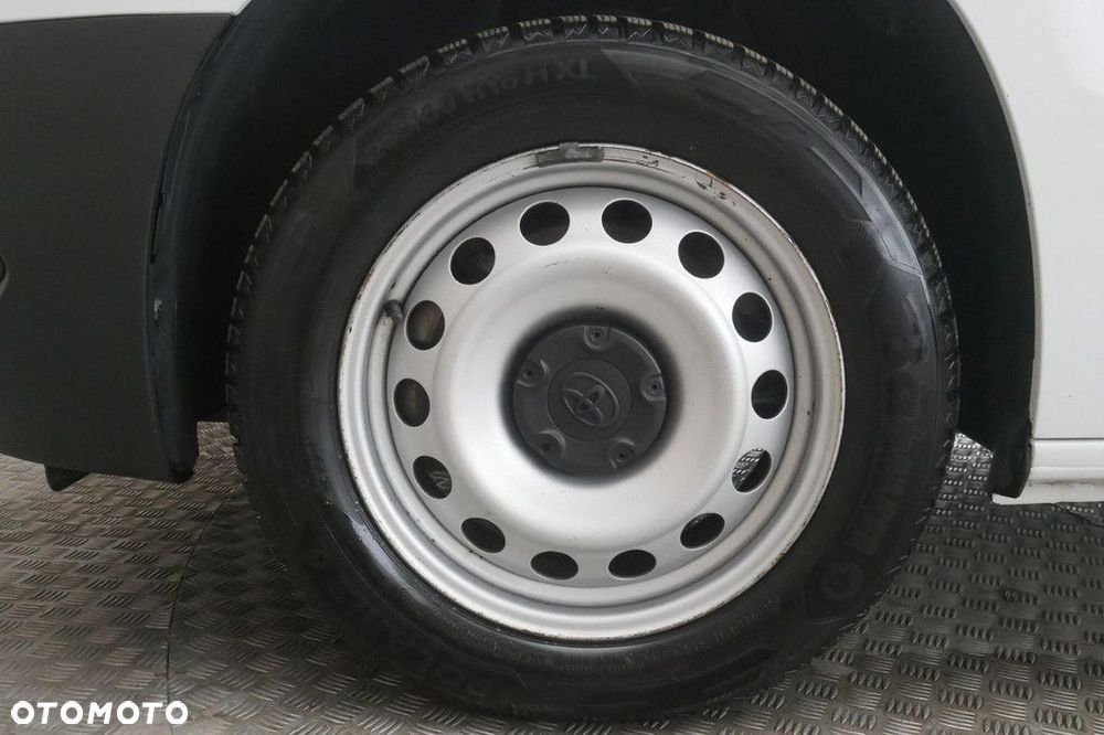 Toyota ProAce 1.5 D-4D Long Active SalonPL VAT23% Właścicielem pojazdu jest Ayvens Financial Services Polska - 14