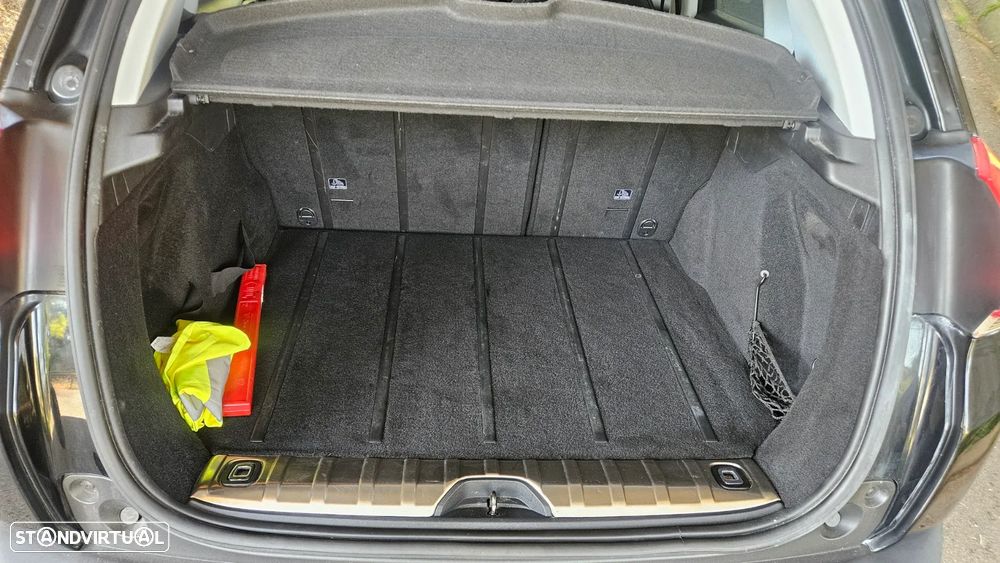 Peugeot 2008 1.2 PureTech Allure - 36