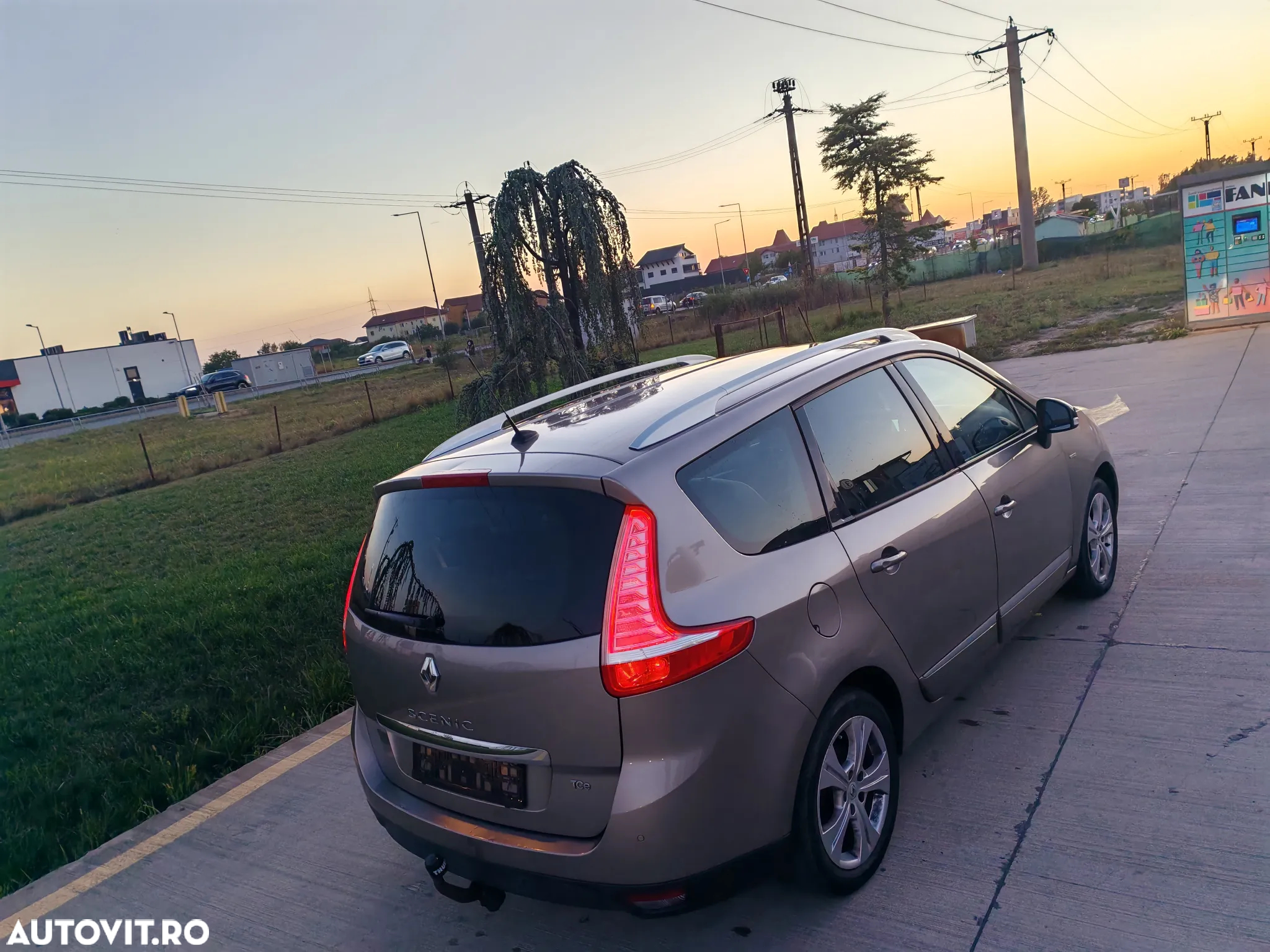 Renault Scenic ENERGY TCe 115 Bose Edition - 4