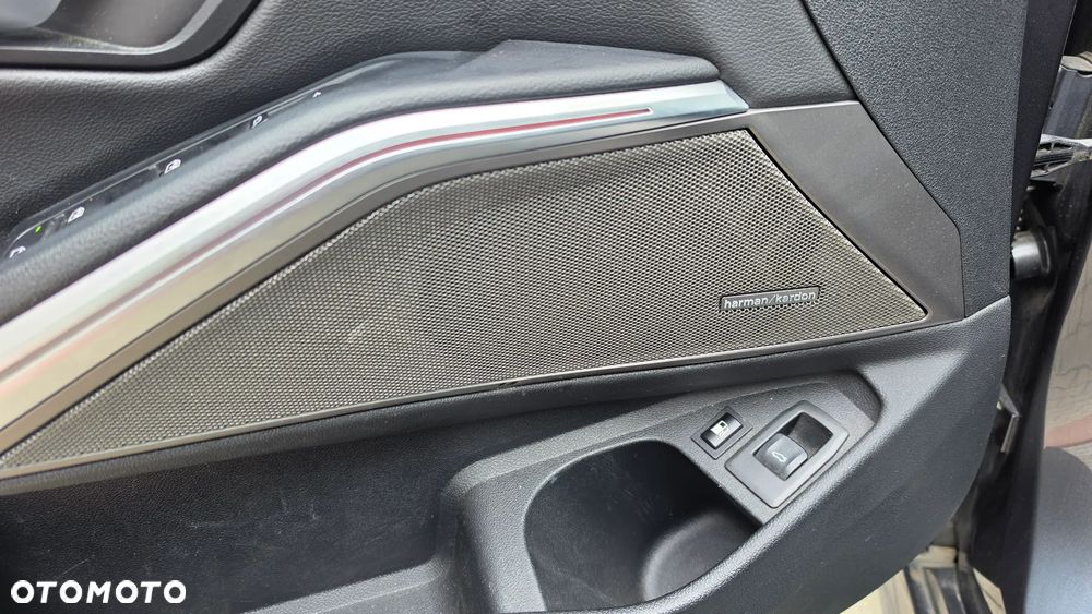 BMW Seria 3 330e M Sport - 15