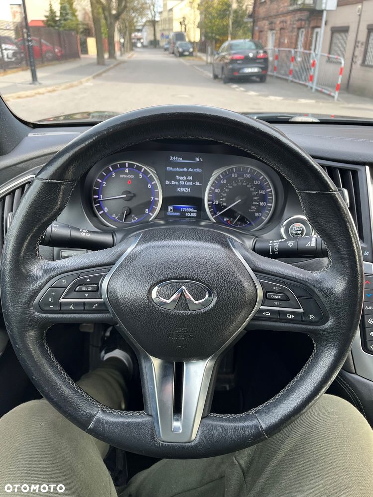 Infiniti Q60 2.0t Premium - 18