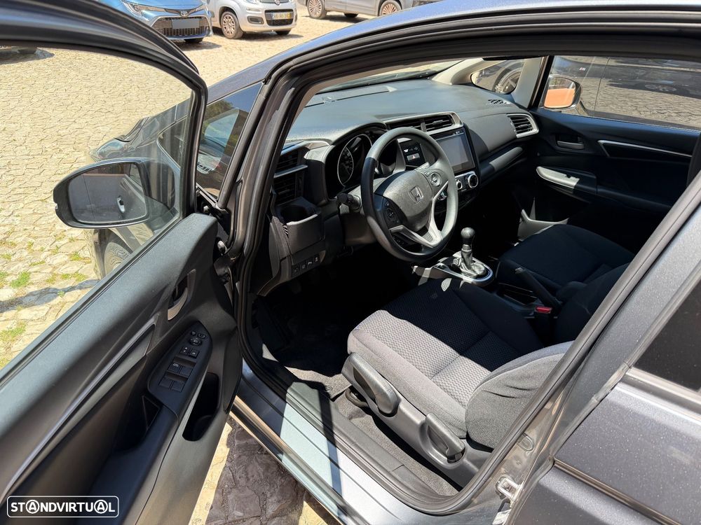 Honda Jazz 1.3 I-VTEC Elegance — fotografia 6