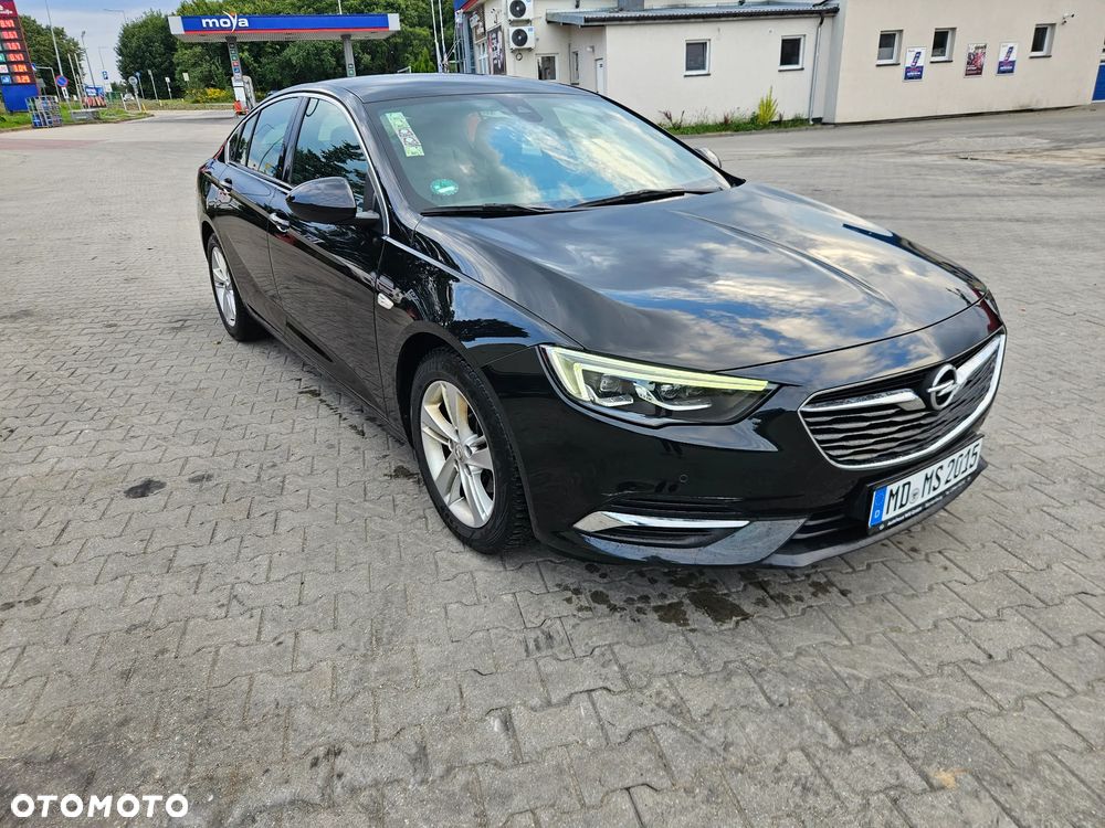 Opel Insignia - 1