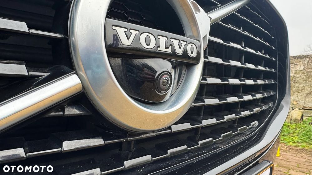 Volvo XC 60 T6 Plug-In Hybrid AWD R-Design - 16