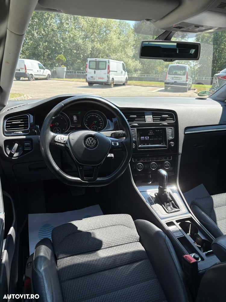 Volkswagen Golf - 5