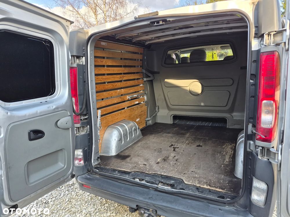 Opel Vivaro - 12