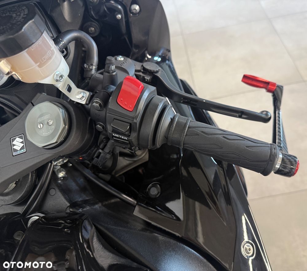 Suzuki GSX-R - 10