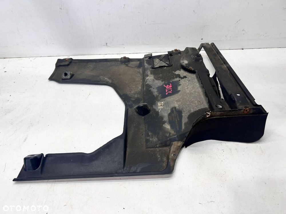 OSŁONA PODWOZIA TYŁ AUDI Q5 FY 80A825216A 38/26 - 4