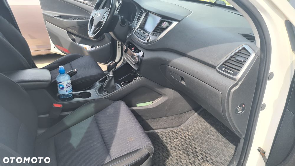 Hyundai Tucson 1.7 CRDI BlueDrive Style 2WD - 14