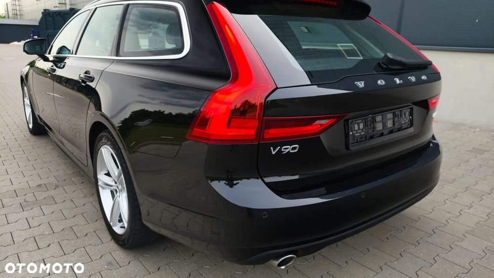 Volvo V90 D4 Geartronic Momentum Pro - 11
