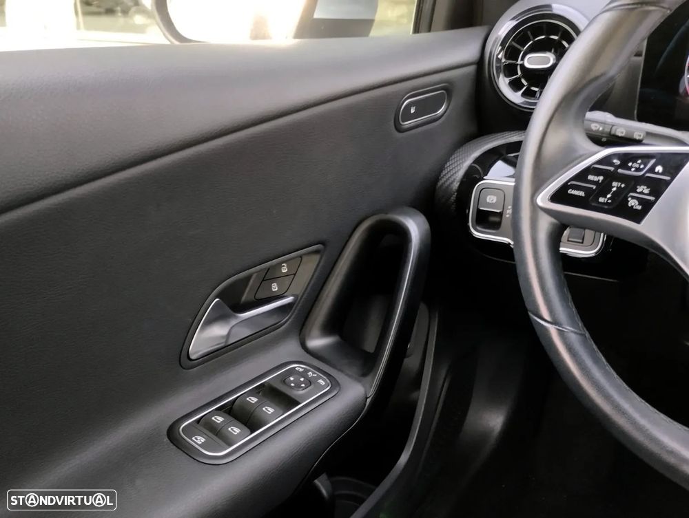 Mercedes-Benz A 250 e 8G-DCT - 4