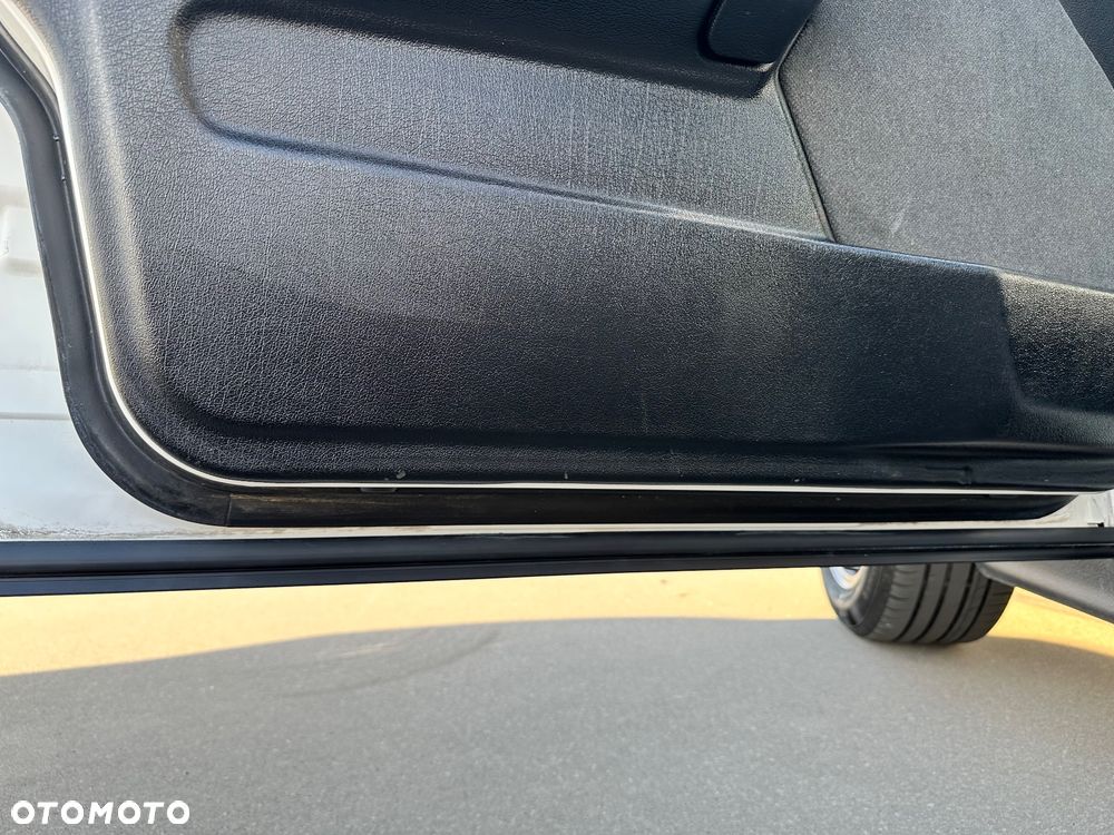 BMW Seria 5 520i - 30