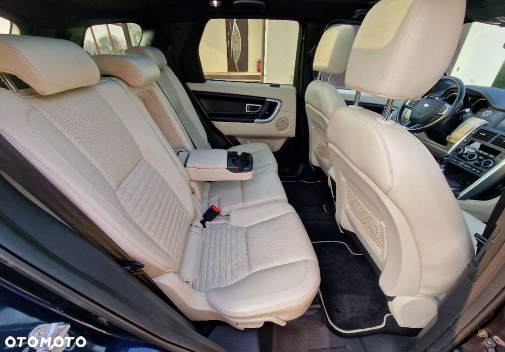 Land Rover Discovery Sport - 19