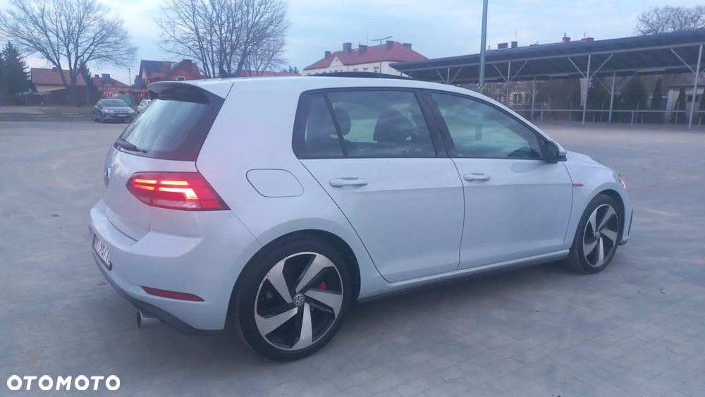 Volkswagen Golf 2.0 TSI BMT GTI Performance - 4