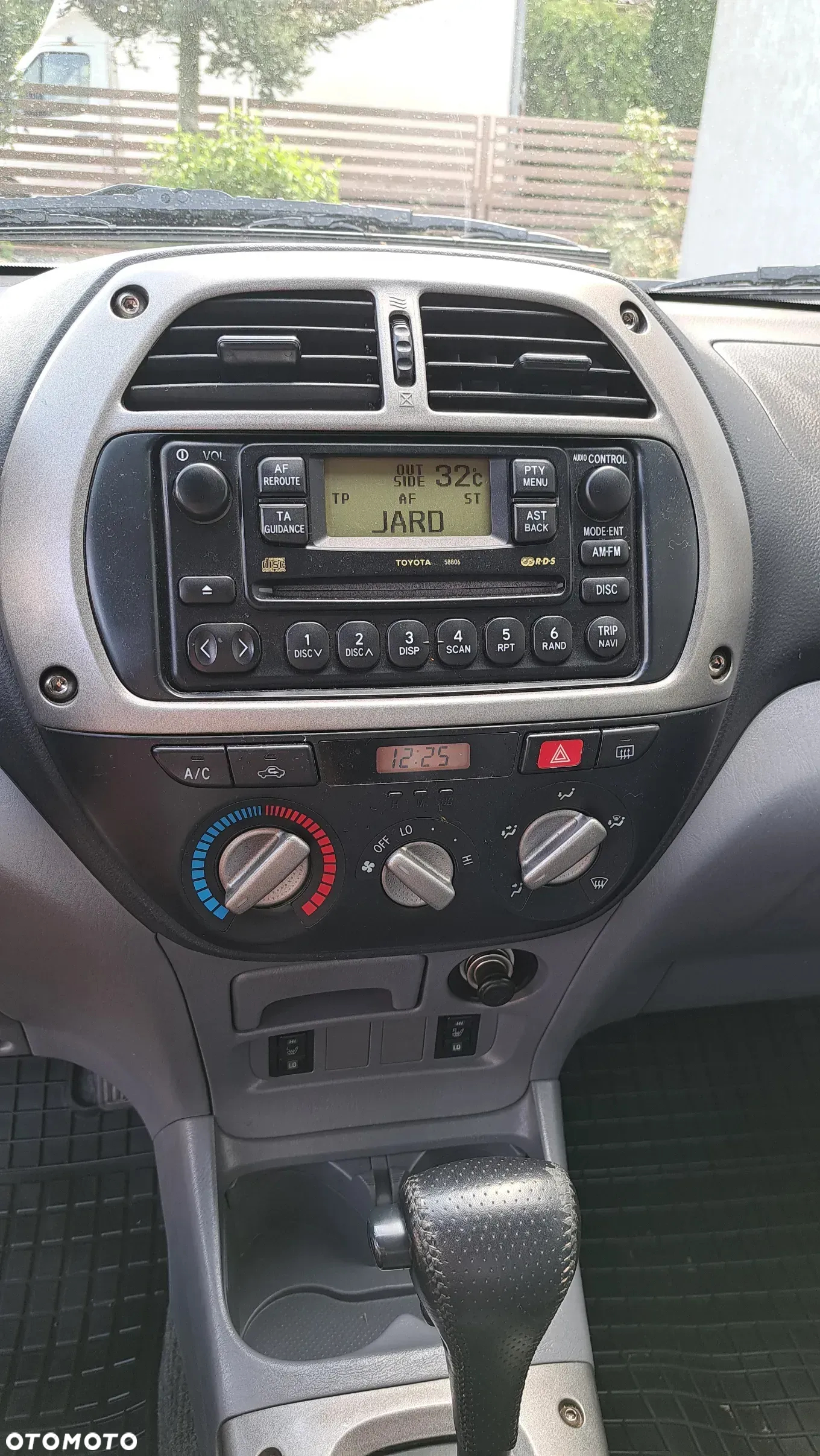 Toyota RAV4 - 4