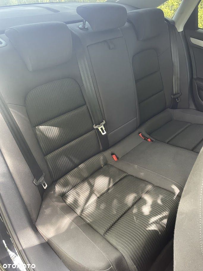 Audi A4 Limousine - 19