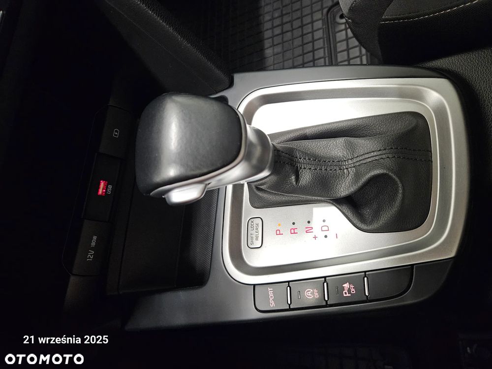 Kia Ceed 1.4 T-GDI M DCT - 11