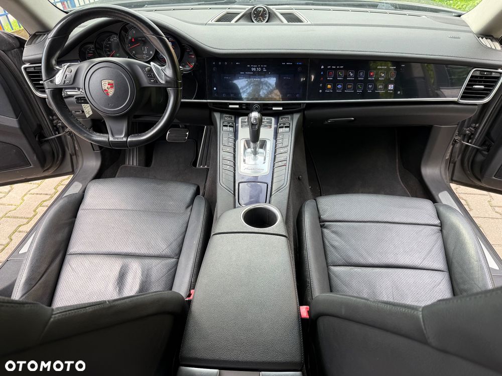 Porsche Panamera - 17