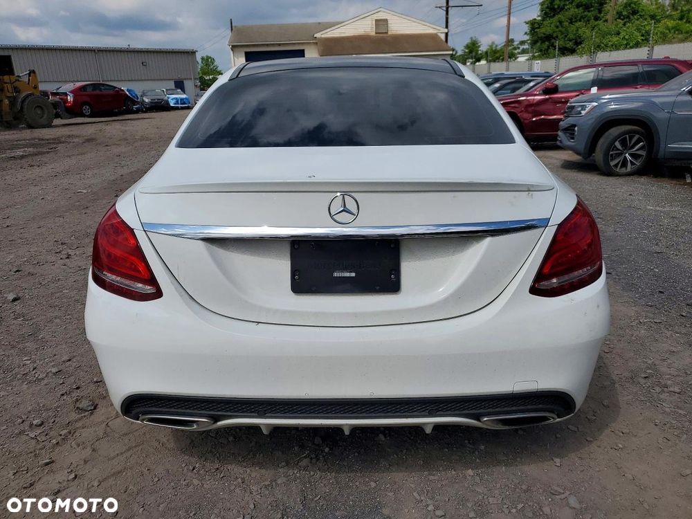 Mercedes-Benz Klasa C 300 7G-TRONIC Exclusive - 6