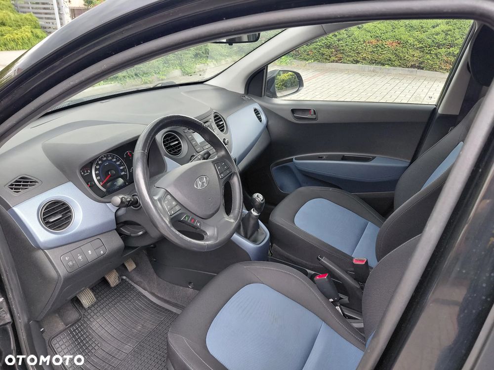 Hyundai i10 1.0 Fifa World Cup Edition - 4
