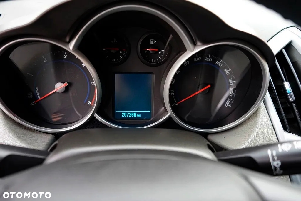 Chevrolet Cruze - 29