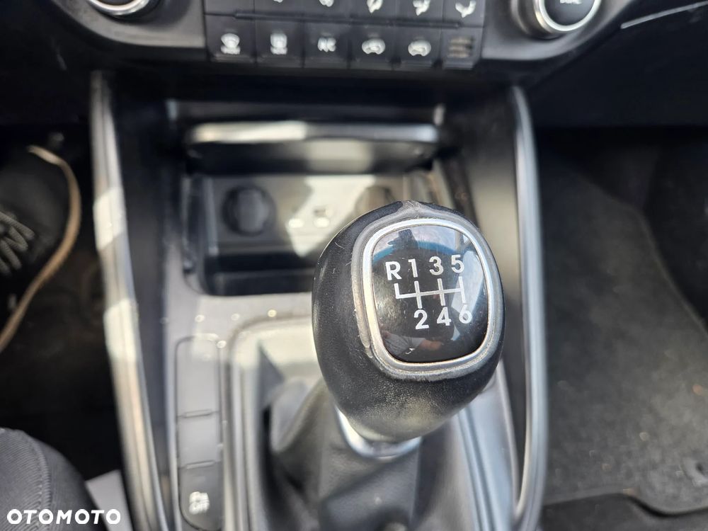 Kia Carens 1.6 GDI L 7os - 11