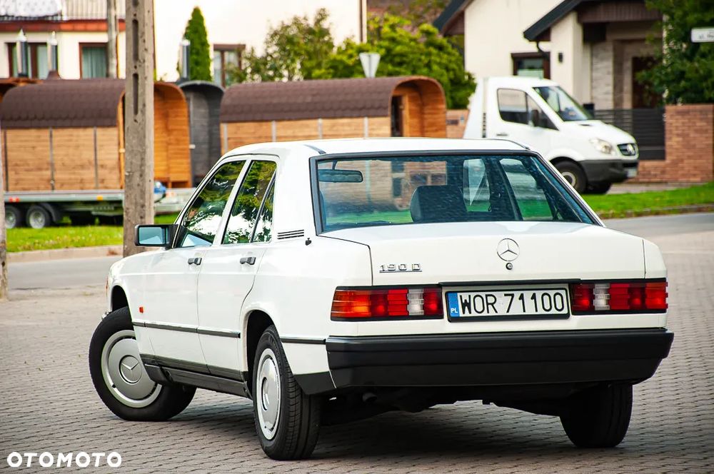 Mercedes-Benz W201 (190) - 15