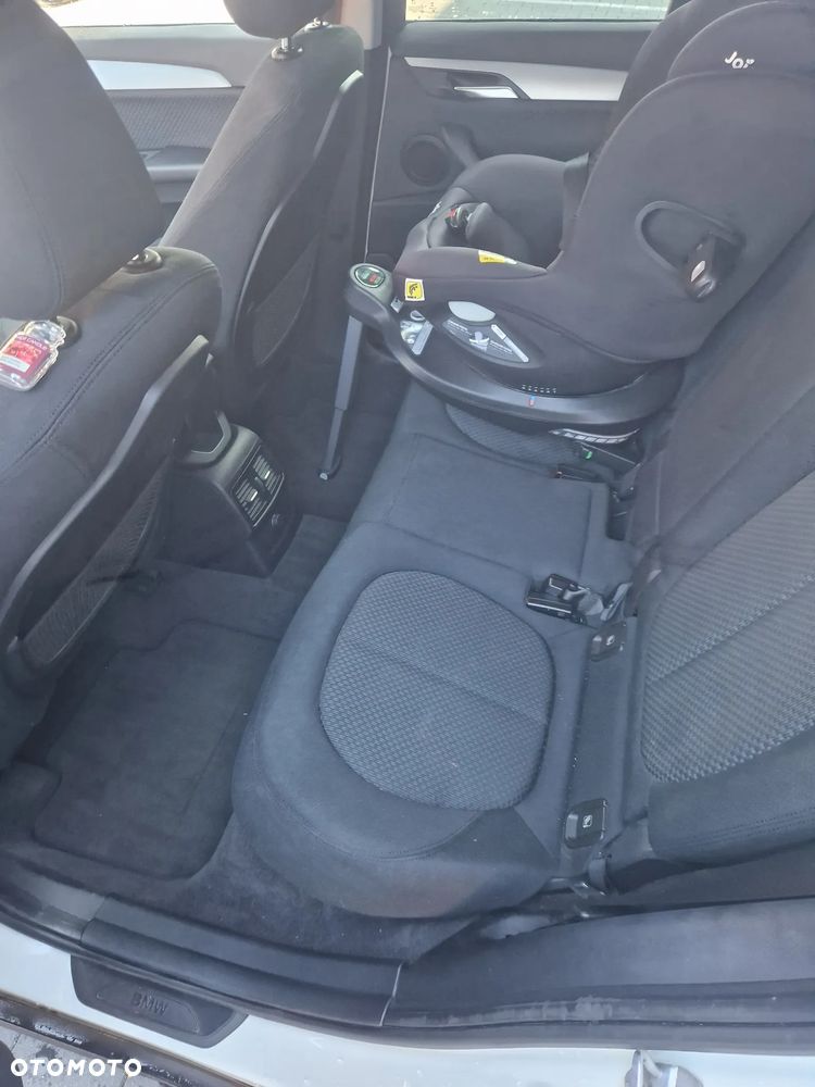 BMW X1 sDrive16d - 36