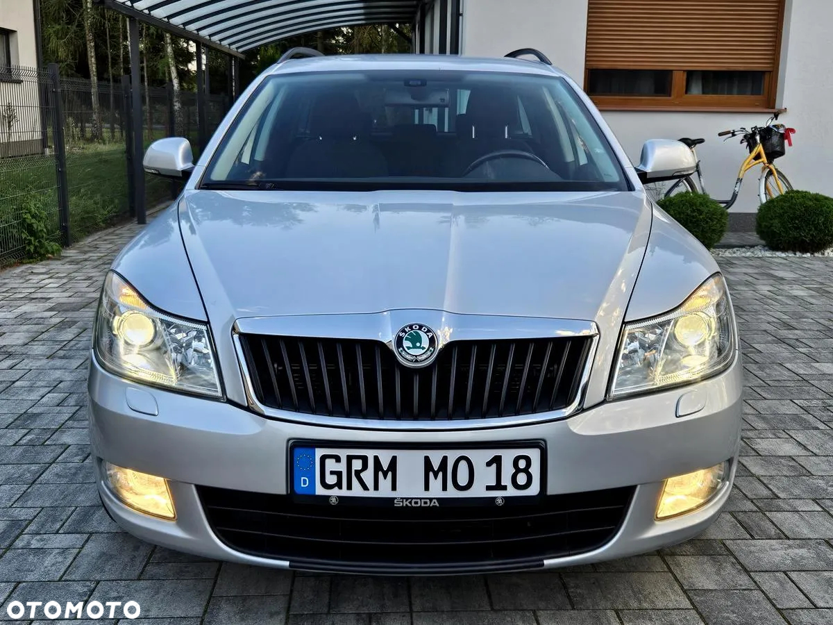 Skoda Octavia Combi 2.0 TDI DPF DSG FAMILY - 20