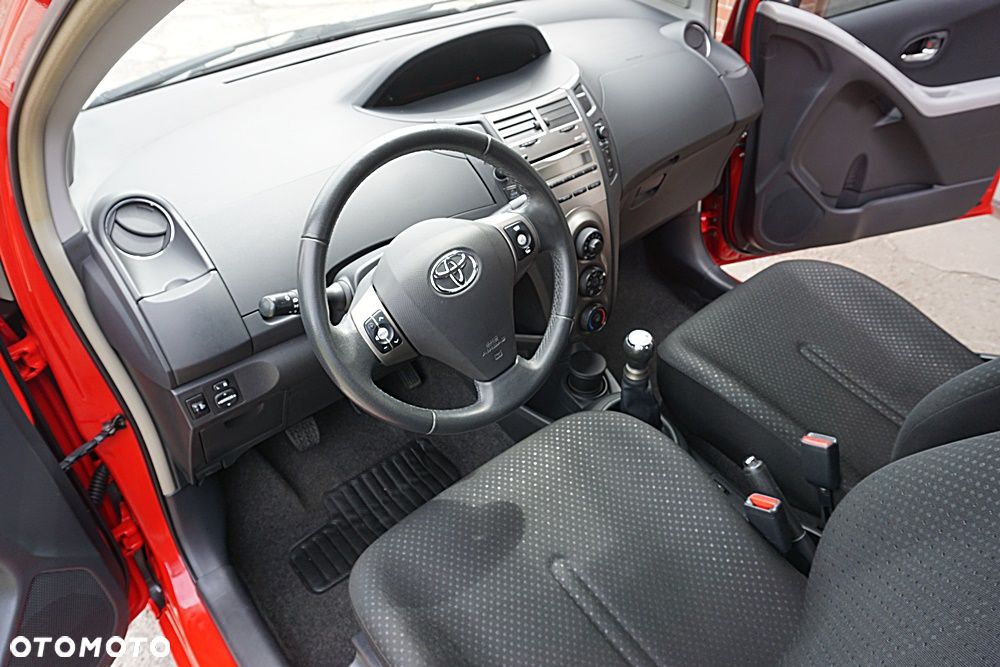 Toyota Yaris - 21