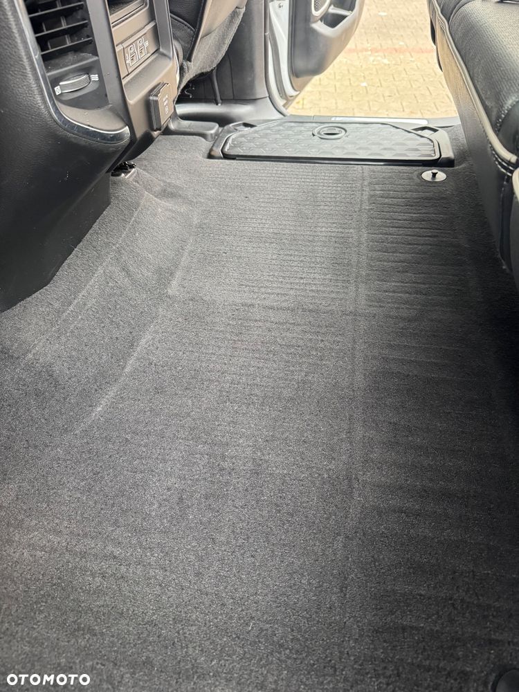 RAM 1500 Crew Cab Shortbed Laramie - 13