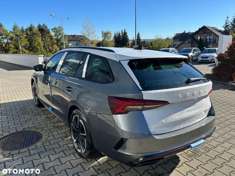 Skoda Octavia 2.0 TSI RS DSG - 10