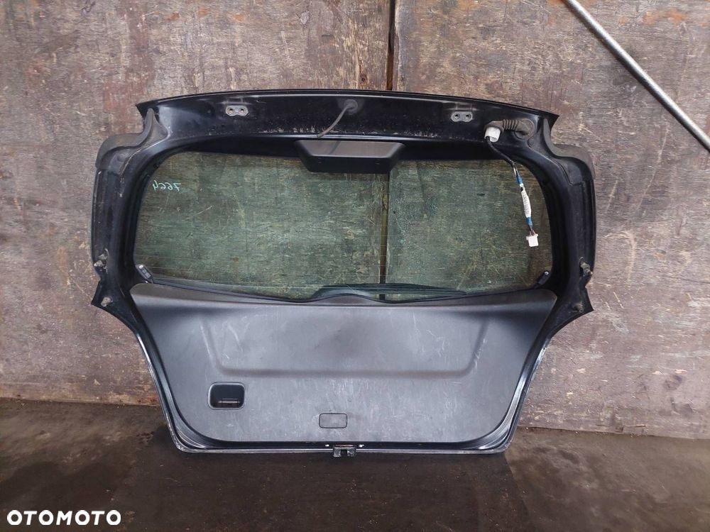 KOMPLETNY TYŁ KLAPA BAGAŻNIKA ZDERZAK TYŁ LAMPY TOYOTA YARIS II LIFT 209 - 11