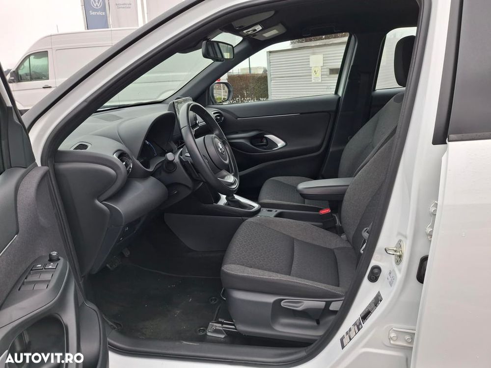 Toyota Yaris Cross 1.5 l CVT Active - 8