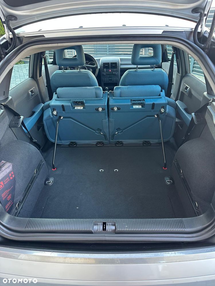 Audi A2 1.4 - 18