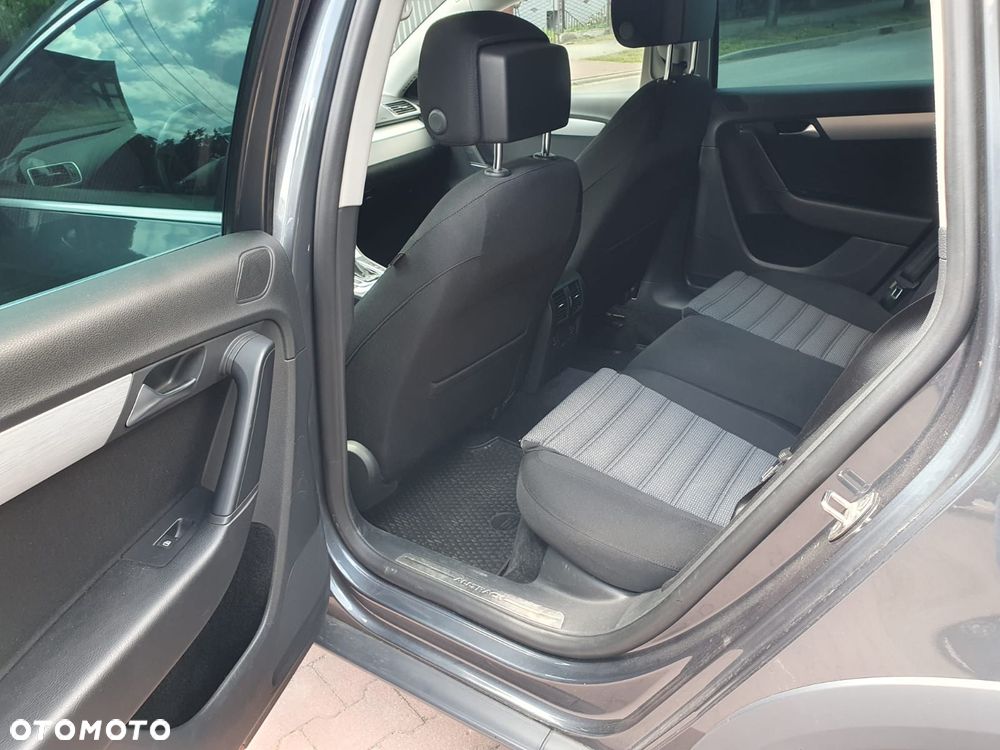 Volkswagen Passat Alltrack 2.0 TDI 4Motion DSG BlueMotion Tec - 13